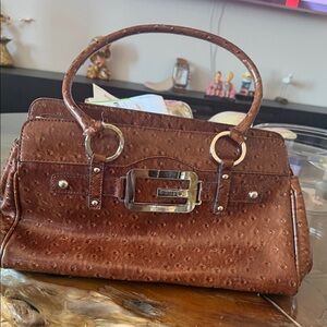 vintage 90s/Y2K Guess shoulder bag featuring an ostrich-embossed